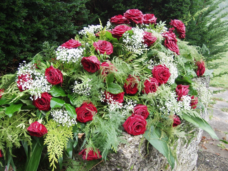 funeraire-ROQUEFORT LES PINS-min_roses-61203